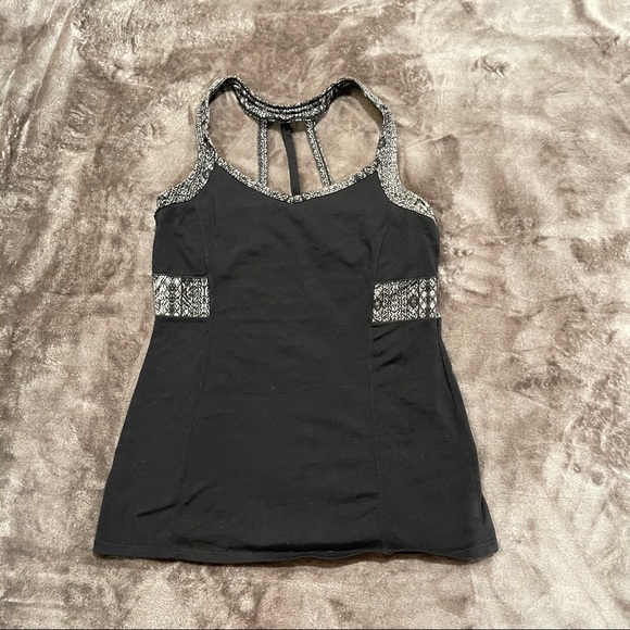 Athleta Black and Grey Crop Top - Picture 5 of 7